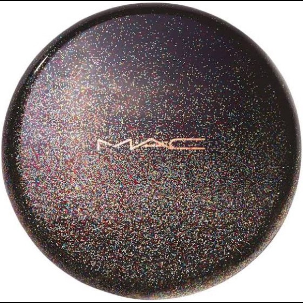 Mac Opalescent Powder in shade: Rising Star - Picture 2 of 4